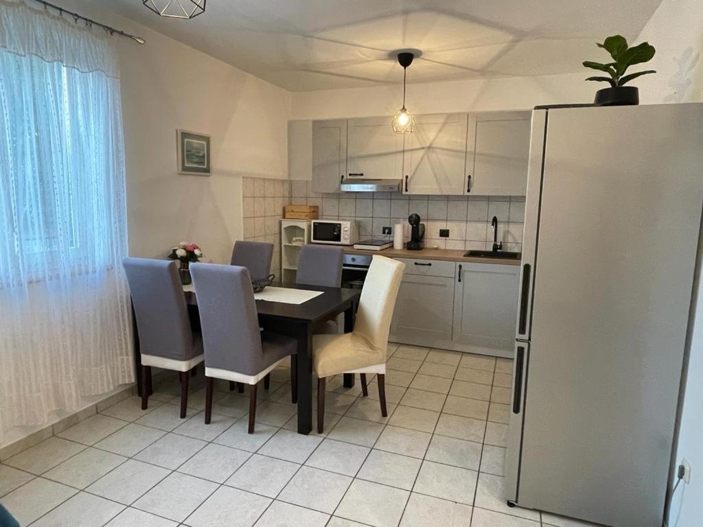 Apartments Antonija Punta Skala Next To Falkensteiner Resort เพทรอซาเน ภายนอก รูปภาพ
