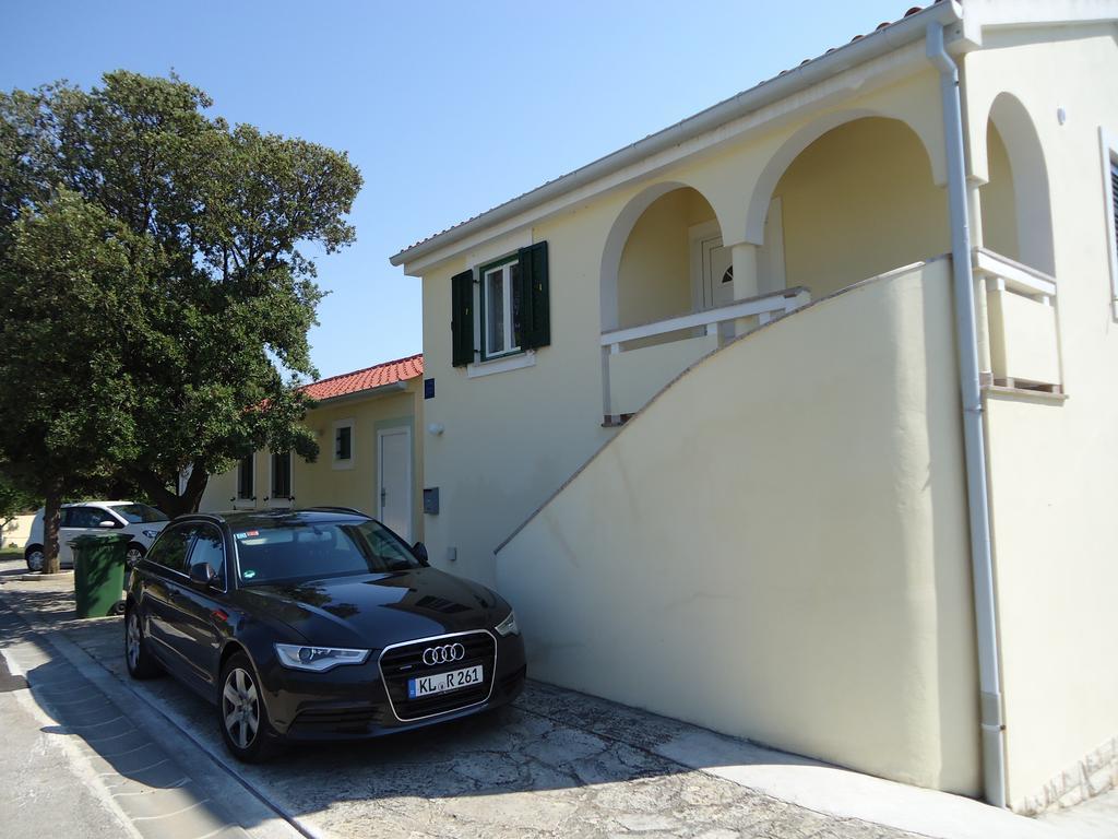Apartments Antonija Punta Skala Next To Falkensteiner Resort เพทรอซาเน ห้อง รูปภาพ
