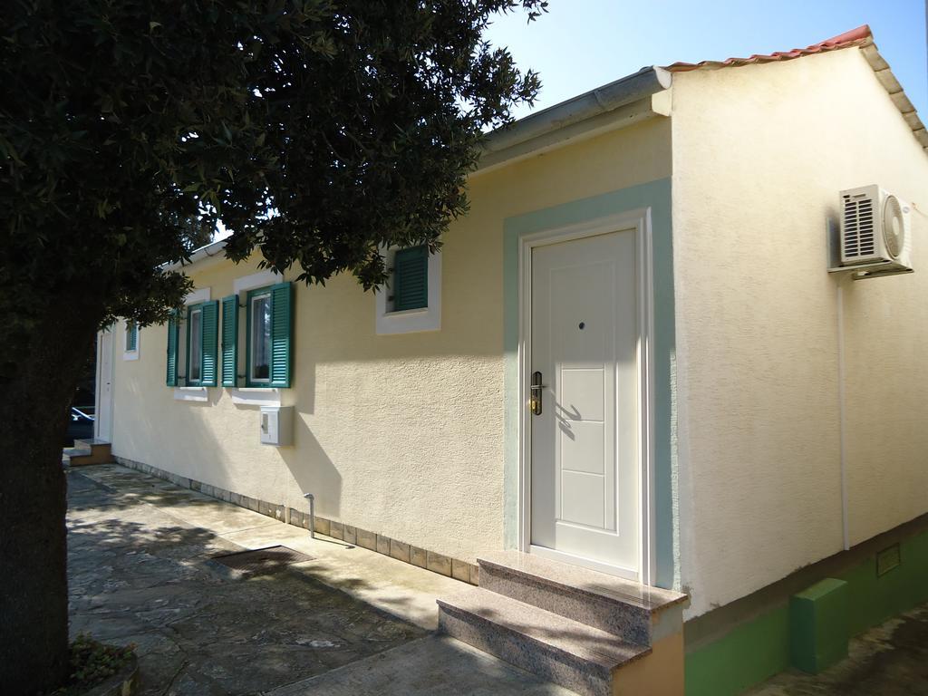 Apartments Antonija Punta Skala Next To Falkensteiner Resort เพทรอซาเน ภายนอก รูปภาพ