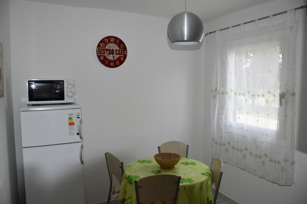 Apartments Antonija Punta Skala Next To Falkensteiner Resort เพทรอซาเน ภายนอก รูปภาพ